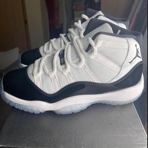 Jordan 11 size 7